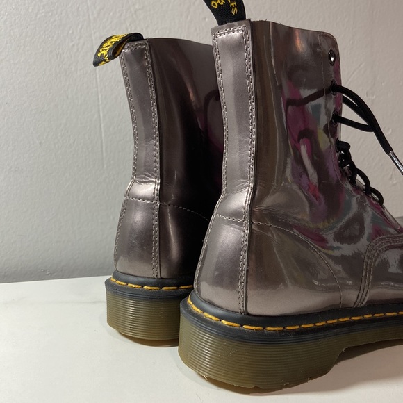 Dr. Martens Pascal 8-Eye Boot in Pewter Size 8 - Picture 4 of 11